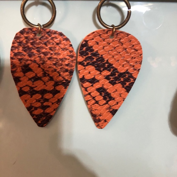 Faux leather/leather earrings. Handmade earrings. - Picture 6 of 16